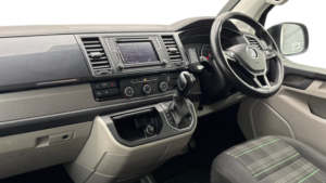 2020 Volkswagen Transporter 2.0 Tdi T32 Highline in Black — image 3