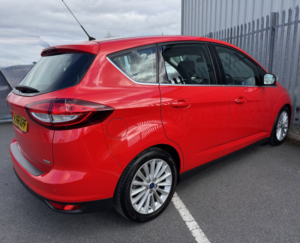 2016 Ford C-Max Titanium 1.0 T in Red — image 5