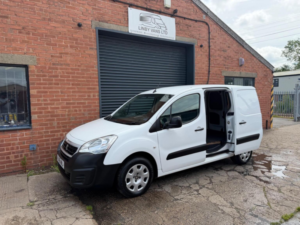 2016 Peugeot Partner 1.6 Bluehdi 651 Professional L1 5dr in White — image 3