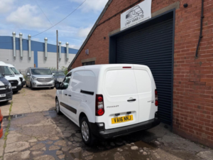 2016 Peugeot Partner 1.6 Bluehdi 651 Professional L1 5dr in White — image 4