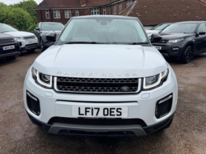 2017 Land Rover Range Rover Evoque Td4 Se Tech in White — image 3