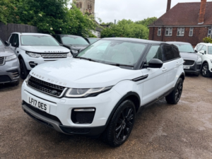 2017 Land Rover Range Rover Evoque Td4 Se Tech in White — image 4