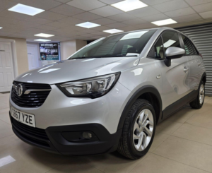 2017 Vauxhall Crossland X 1.2 Turbo Ecotec Se SUV 5dr Petrol Manual Euro 6 (s/s) (110 Ps) in Multicolour — image 2