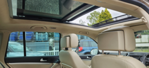 2013 Volkswagen Tiguan 2.0 Tdi Tech Match 4 Motion Automatic in Beige — image 4