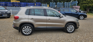 2013 Volkswagen Tiguan 2.0 Tdi Tech Match 4 Motion Automatic in Beige — image 5