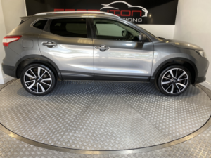 2017 Nissan Qashqai 1.6 Dig-T Tekna in Grey — image 5