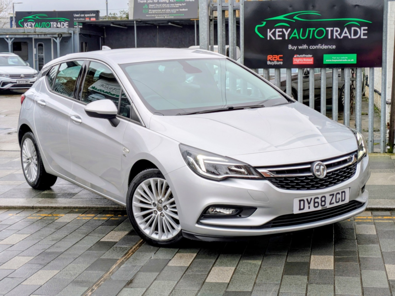 2018 Vauxhall Astra 1.6 Cdti Blueinjection Elite Nav in Silver — image 1