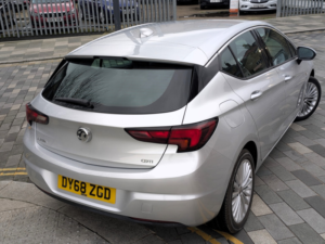 2018 Vauxhall Astra 1.6 Cdti Blueinjection Elite Nav in Silver — image 4