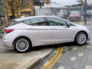 2018 Vauxhall Astra 1.6 Cdti Blueinjection Elite Nav in Silver — image 5