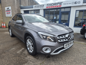2018 Mercedes-Benz Gla 2.1 Gla200d Se in Grey — image 4