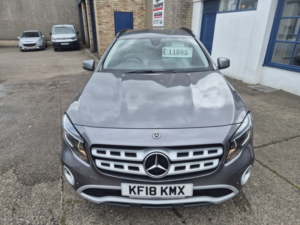 2018 Mercedes-Benz Gla 2.1 Gla200d Se in Grey — image 6