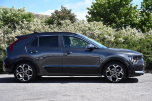 2025 Kia Niro 1.6h Gdi Evolve SUV 5dr Petrol Hybrid Dct Euro 6 (s/s) (136 Bhp) in Grey — image 2