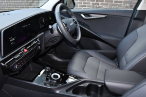 2025 Kia Niro 1.6h Gdi Evolve SUV 5dr Petrol Hybrid Dct Euro 6 (s/s) (136 Bhp) in Grey — image 4