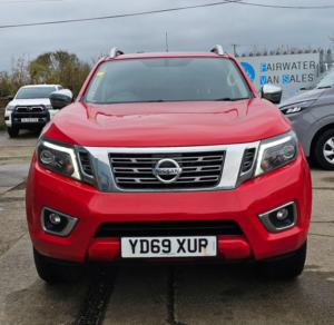 2019 Nissan Navara 2.3 Dci Tekna 4WD Euro 6 (s/s) 4dr in Red — image 3