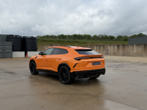 2020 Lamborghini Urus 4.0 V8 Biturbo in Orange — image 6