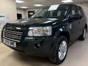 2010 Land Rover Freelander 2 2.2 Td4e Hse SUV 5dr Diesel Manual 4WD Euro 4 (s/s) (160 Ps) in Green — image 2