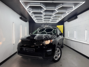 2017 Land Rover Discovery Sport 2.0 Ed4 Se Tech in Black — image 3