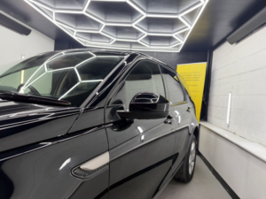 2017 Land Rover Discovery Sport 2.0 Ed4 Se Tech in Black — image 6