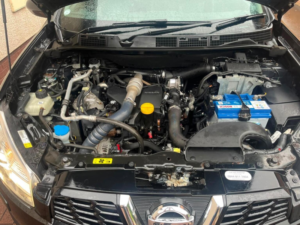 2011 Nissan Qashqai+2 1.5 Dci Tekna 2WD Euro 5 5dr in Black — image 3