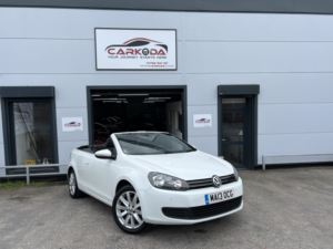 2013 Volkswagen Golf 1.6 Tdi Bluemotion Tech Se in White — image 3