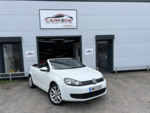 2013 Volkswagen Golf 1.6 Tdi Bluemotion Tech Se in White — image 4