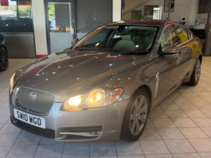 2010 Jaguar Xf 3.0 D V6 Luxury in Grey — image 4