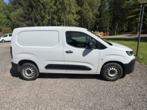 2024 Citroen Berlingo 1.5 Bluehdi 1000 Enterprise M in White — image 5