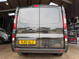 2019 Renault Trafic 1.6 Dci 29 Sport Nav Lwb Standard Roof Euro 6 5dr in Black — image 6