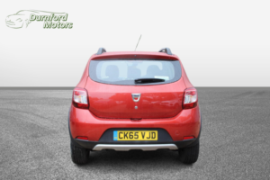 2015 Dacia Sandero Stepway 0.9 Stepway Ambiance Tce 90 in Red — image 5