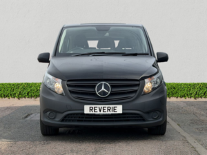 2022 Mercedes-Benz Evito 100kwh Pro Tourer Double Cab 5dr Electric Auto Fwd L2 (9seat) (204 Ps) in Black — image 2