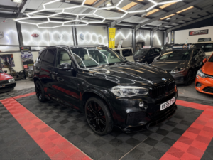 2017 BMW X5 3.0 X5 Xdrive40d M Sport in Black — image 3