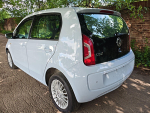 2013 Volkswagen Up! 1.0 High Up! Asg Euro 5 5dr in Blue — image 4