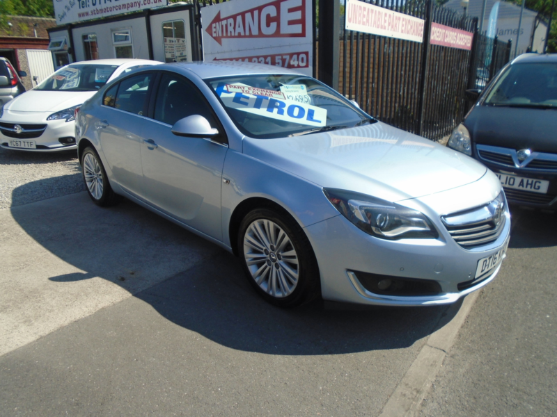 2016 Vauxhall Insignia 1.4i Turbo Design Nav Hatchback 5dr Petrol Manual Euro 6 (s/s) (140 Ps) in Silver — image 1