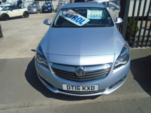 2016 Vauxhall Insignia 1.4i Turbo Design Nav Hatchback 5dr Petrol Manual Euro 6 (s/s) (140 Ps) in Silver — image 2