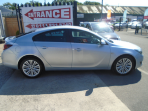 2016 Vauxhall Insignia 1.4i Turbo Design Nav Hatchback 5dr Petrol Manual Euro 6 (s/s) (140 Ps) in Silver — image 5