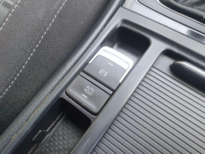 2013 Volkswagen Golf 2.0 Tdi Bluemotion Tech Gtd Euro 6 (s/s) 5dr in White — image 4