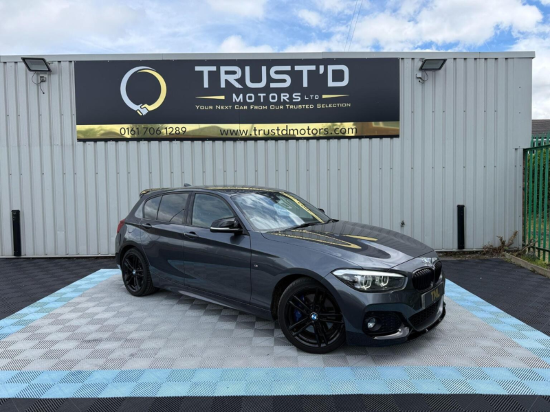2018 BMW 1 Series 1.5 118i M Sport Shadow Edition Euro 6 (s/s) 5dr in Grey — image 1