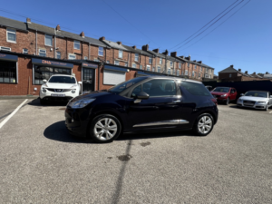 2014 Citroen Ds3 1.6 Vti Dstyle in Blue — image 4