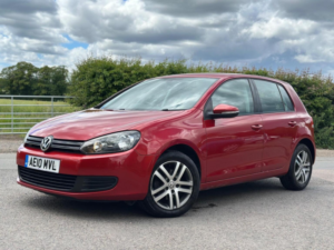 2010 Volkswagen Golf 1.6 Tdi Se Euro 5 5dr in Red — image 3