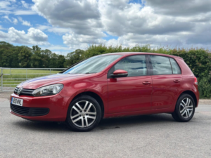 2010 Volkswagen Golf 1.6 Tdi Se Euro 5 5dr in Red — image 4