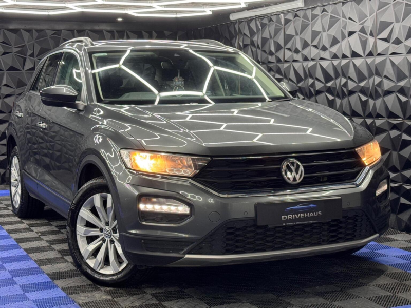 2018 Volkswagen T-Roc 1.6 Tdi Se Euro 6 (s/s) 5dr in Grey — image 1