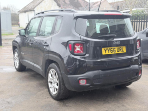 2016 Jeep Renegade 1.4t Multiairii Longitude Ddct Euro 6 (s/s) 5dr in Black — image 4
