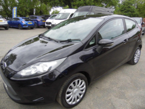 2012 Ford Fiesta 1.25 Edge 3dr in Black — image 3