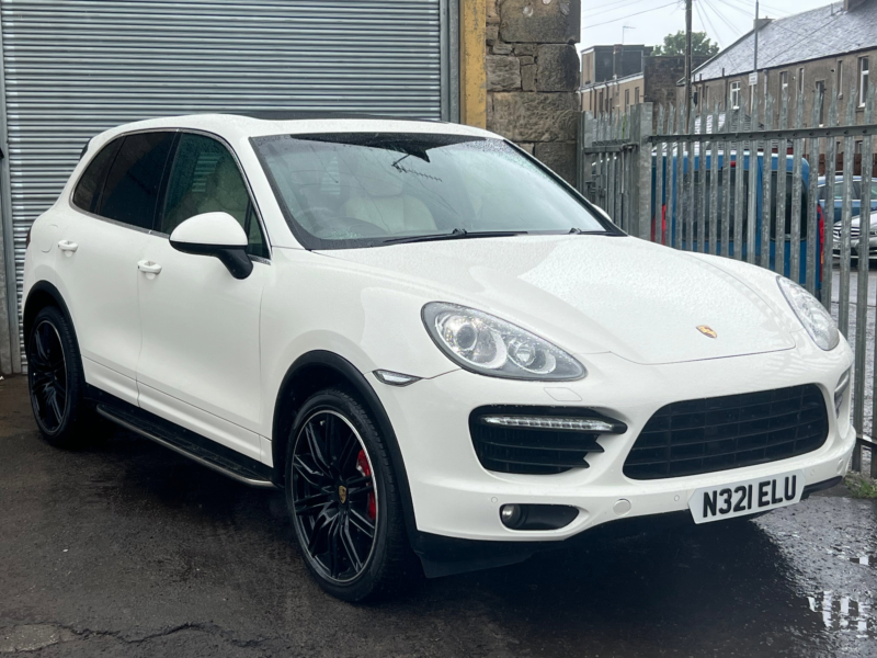 2010 Porsche Cayenne 4.8t V8 SUV 5dr Petrol Tiptronics 4WD Euro 5 (s/s) (500 Ps) in White — image 1