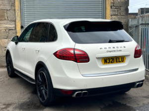 2010 Porsche Cayenne 4.8t V8 SUV 5dr Petrol Tiptronics 4WD Euro 5 (s/s) (500 Ps) in White — image 2
