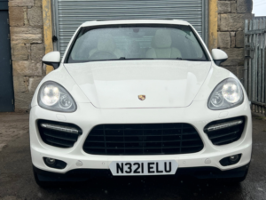 2010 Porsche Cayenne 4.8t V8 SUV 5dr Petrol Tiptronics 4WD Euro 5 (s/s) (500 Ps) in White — image 5