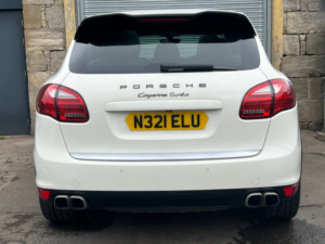 2010 Porsche Cayenne 4.8t V8 SUV 5dr Petrol Tiptronics 4WD Euro 5 (s/s) (500 Ps) in White — image 6