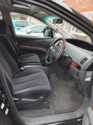 2009 Toyota Estima 2.4 Auto in Black — image 2
