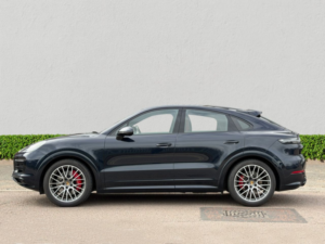 2020 Porsche Cayenne 4.0t V8 Gts Coupe 5dr Petrol Tiptronics 4WD Euro 6 (s/s) (460 Ps) in Blue — image 4
