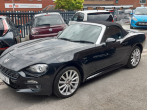 2017 Fiat 124 Spider 1.4 124 Spider 1.4 Multiair Turbo 140hp Lusso in Black — image 4